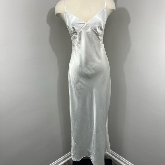 VS Cream Maxi Night Gown/Robe‎ - Picture 7 of 16